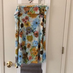 Lularoe “Azure” multi flower skirt